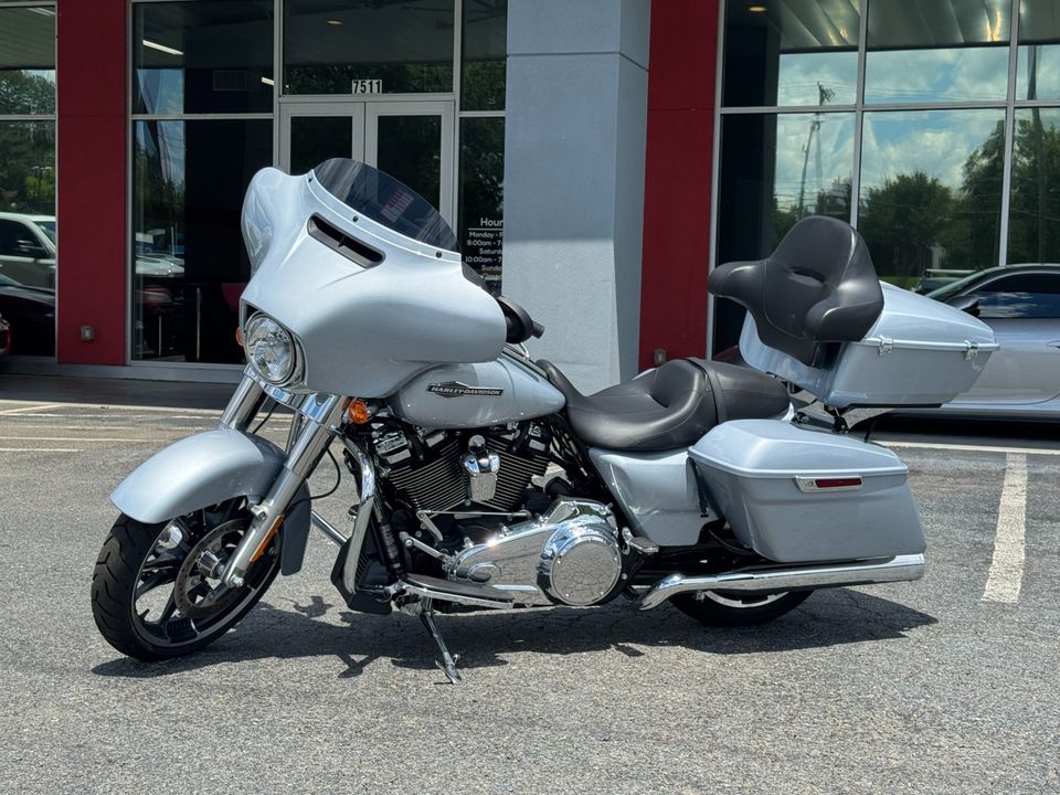 2023 Harley Davidson Street Glide FLHX