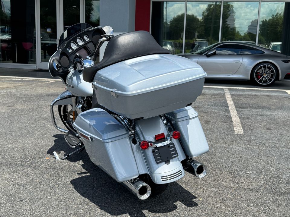 2023 Harley Davidson Street Glide FLHX