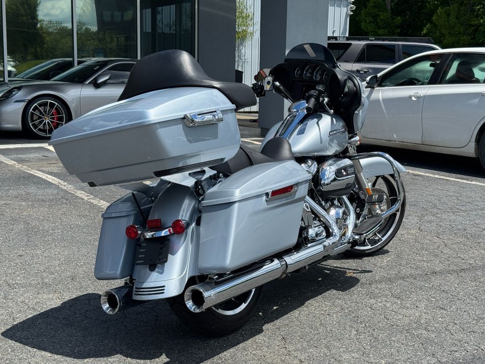 2023 Harley Davidson Street Glide FLHX