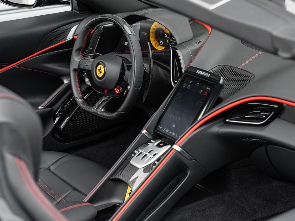 2025 Ferrari Roma Spider