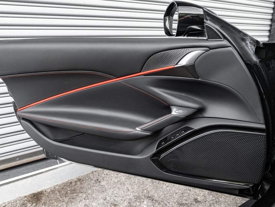 2025 Ferrari Roma Spider