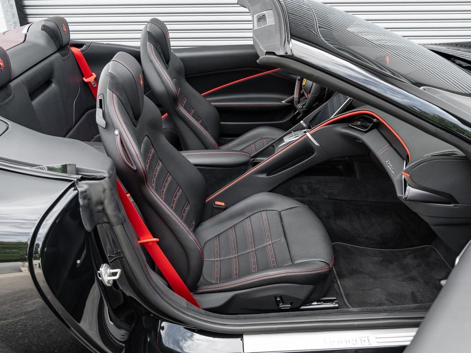 2025 Ferrari Roma Spider
