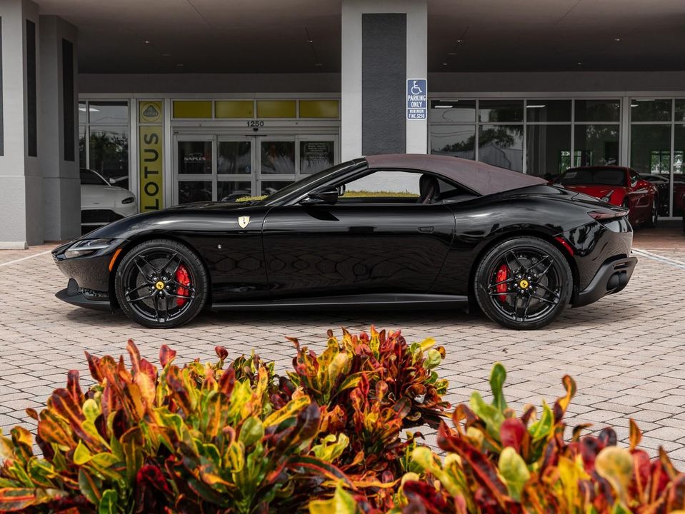 2025 Ferrari Roma Spider