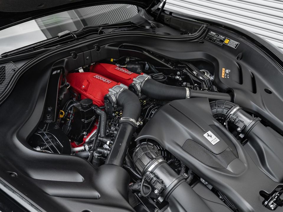 2025 Ferrari Roma Spider
