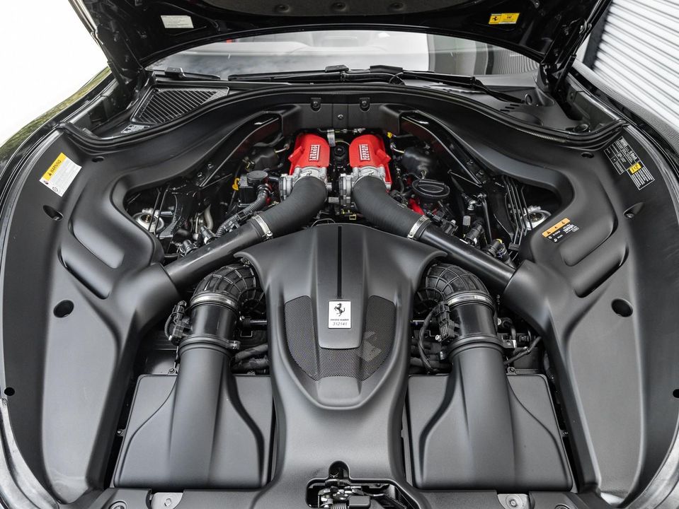2025 Ferrari Roma Spider