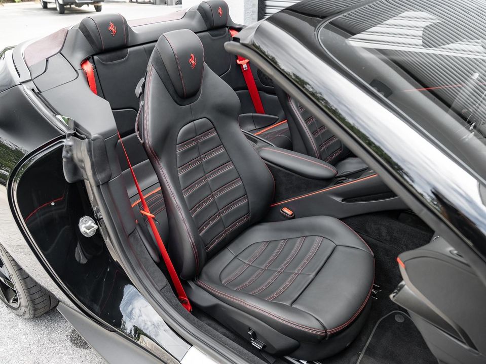 2025 Ferrari Roma Spider