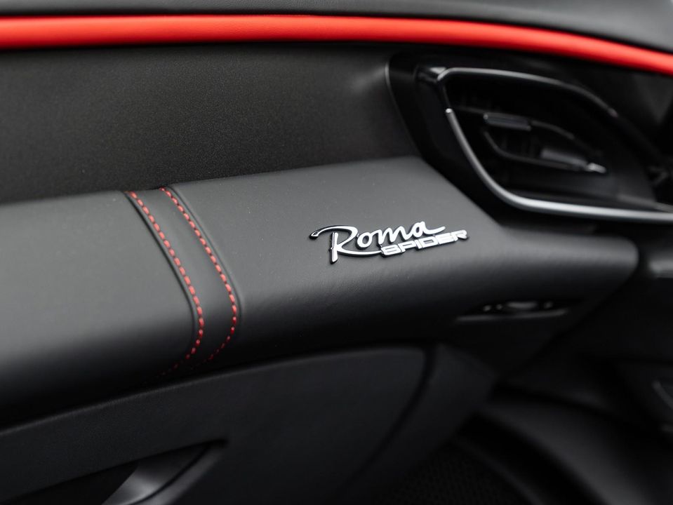 2025 Ferrari Roma Spider