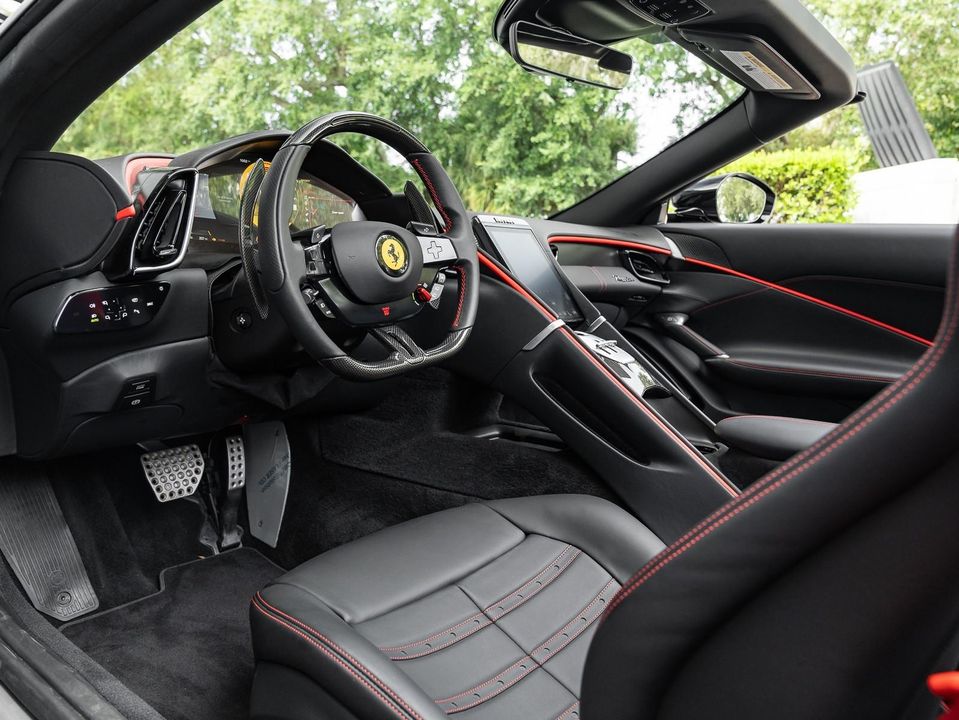 2025 Ferrari Roma Spider