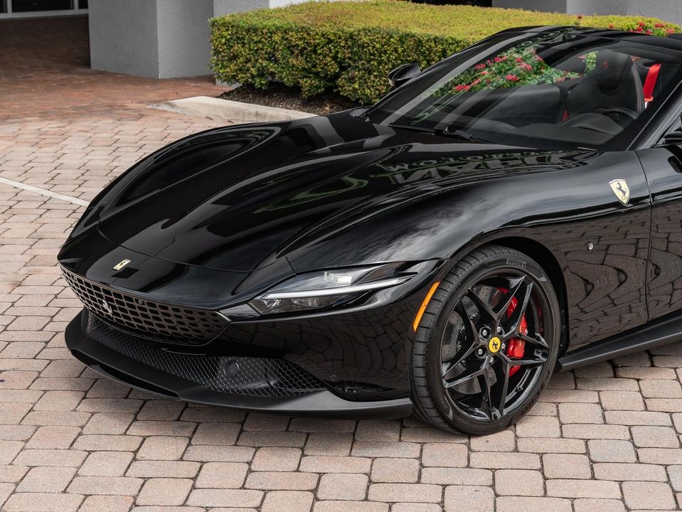 2025 Ferrari Roma Spider