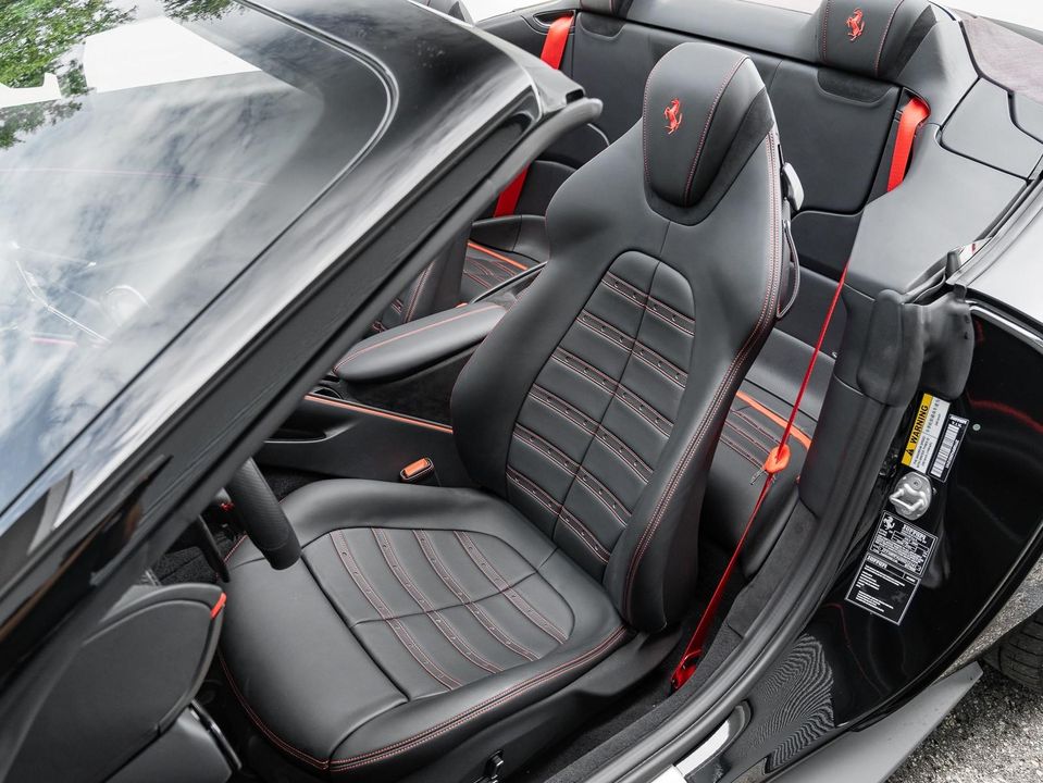 2025 Ferrari Roma Spider