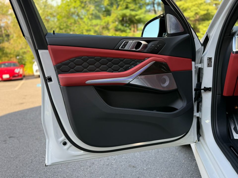2025 BMW X5 M