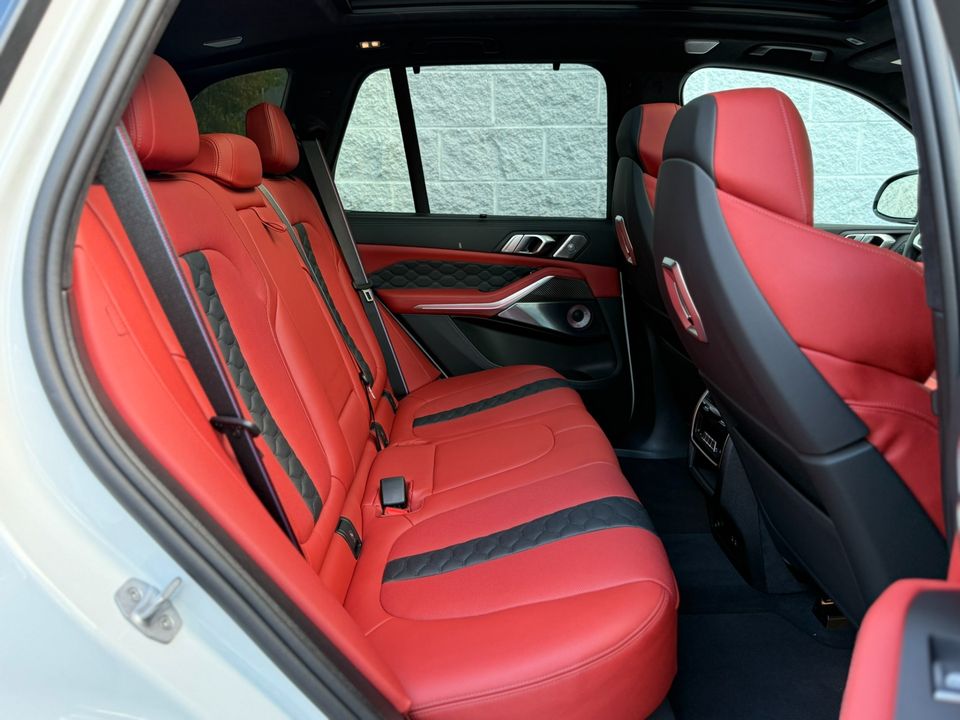 2025 BMW X5 M