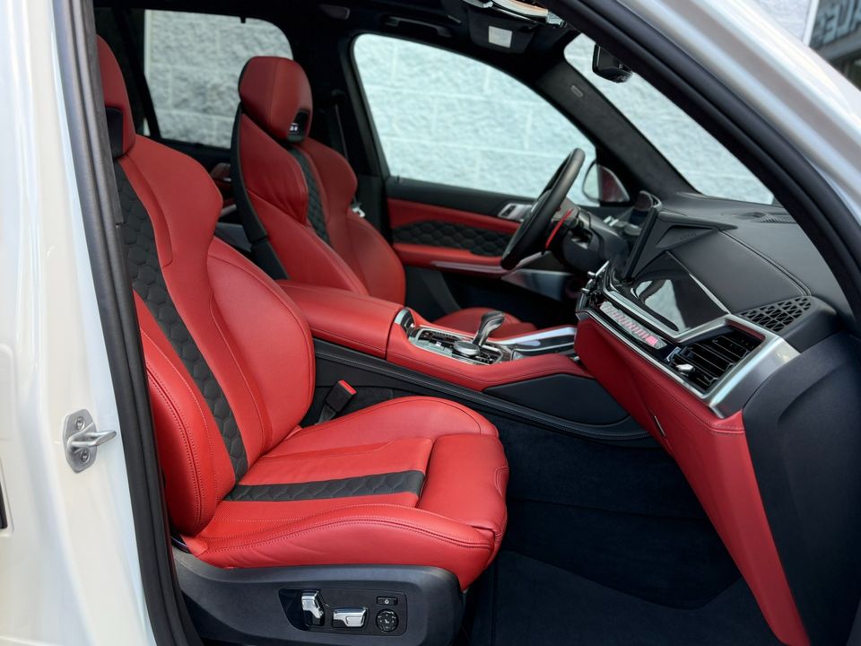 2025 BMW X5 M