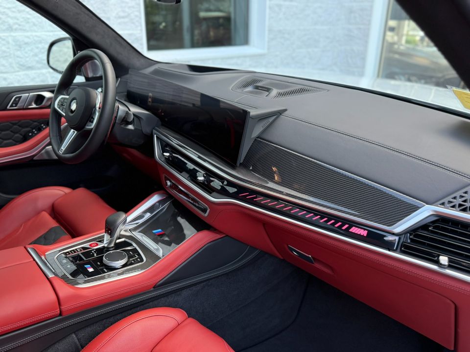 2025 BMW X5 M
