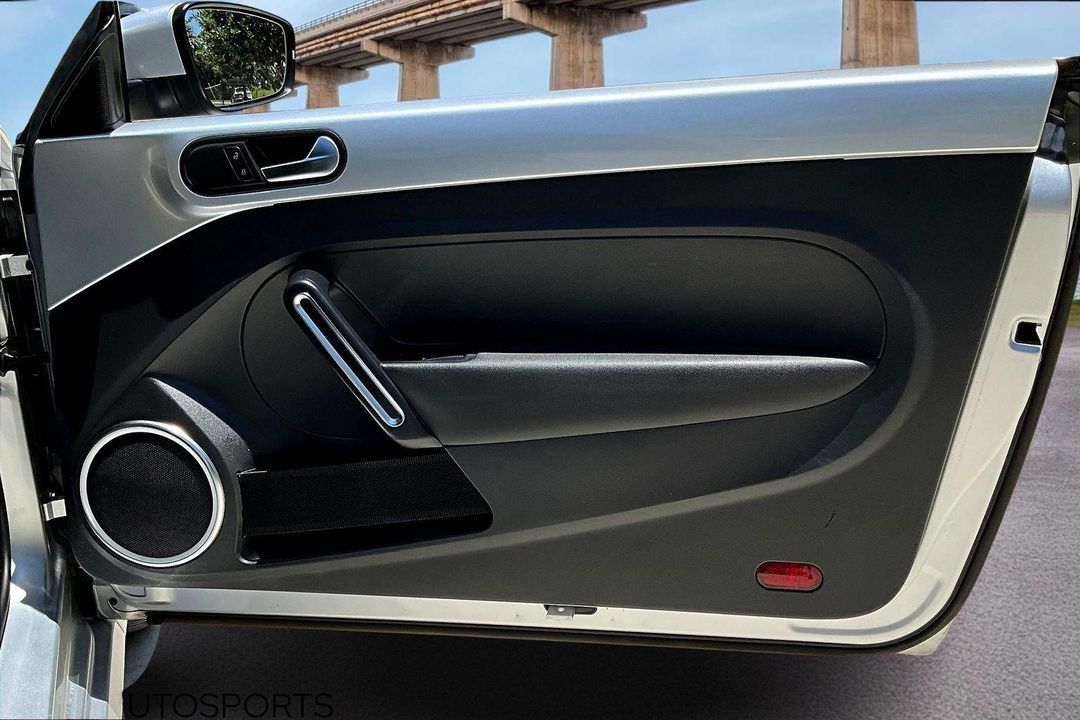 2014 Volkswagen Beetle Convertible