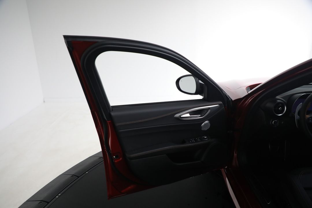 2025 Alfa Romeo Giulia