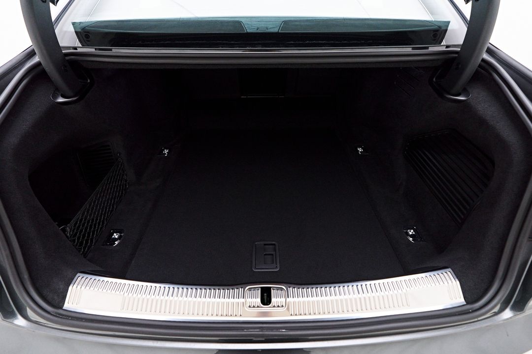 2025 Audi S8