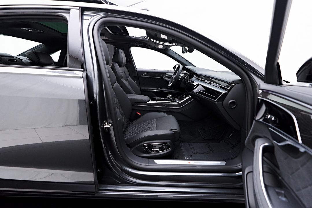 2025 Audi S8