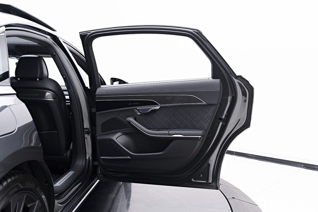 2025 Audi S8