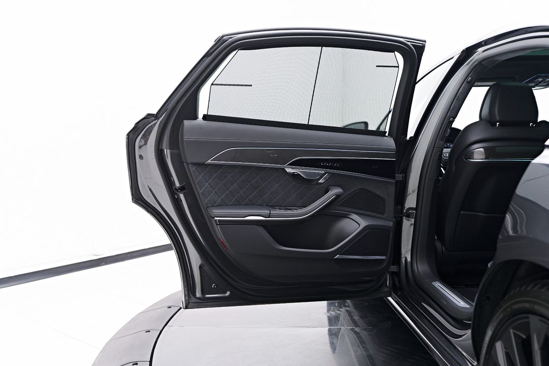 2025 Audi S8