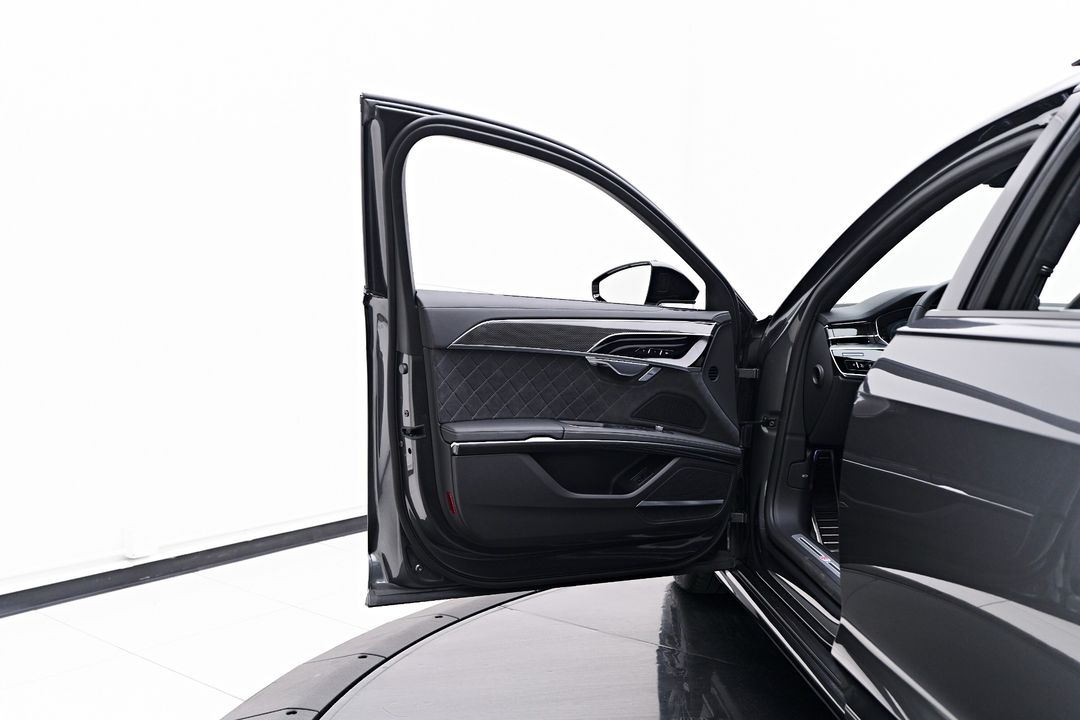 2025 Audi S8
