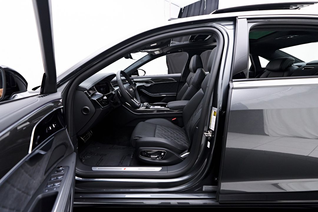 2025 Audi S8