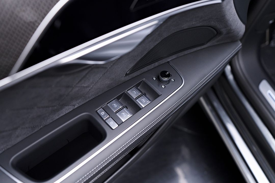 2025 Audi S8