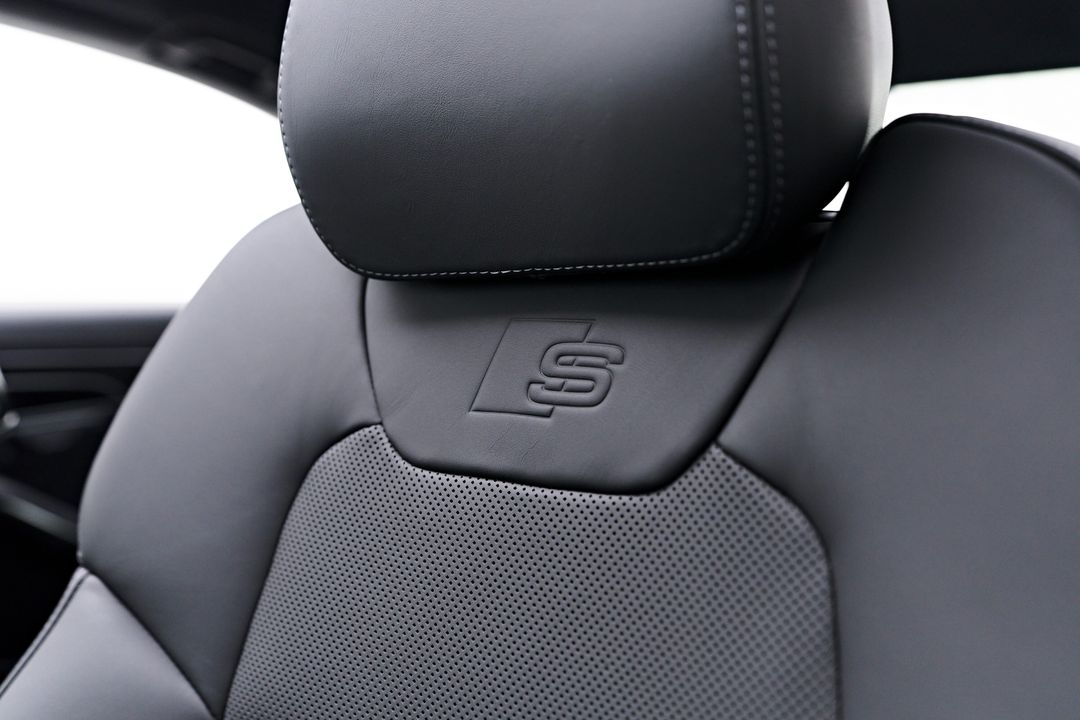 2025 Audi S8