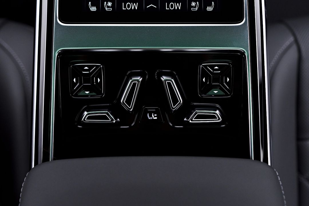 2025 Audi S8