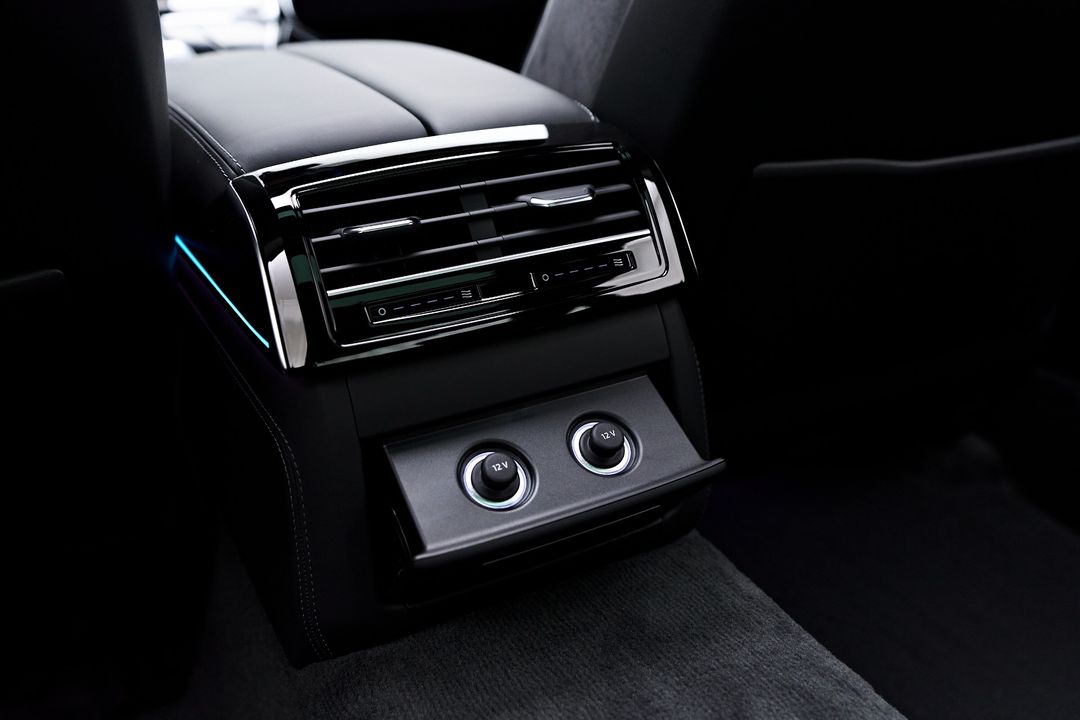 2025 Audi S8
