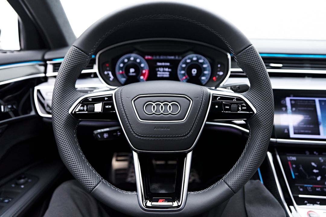 2025 Audi S8
