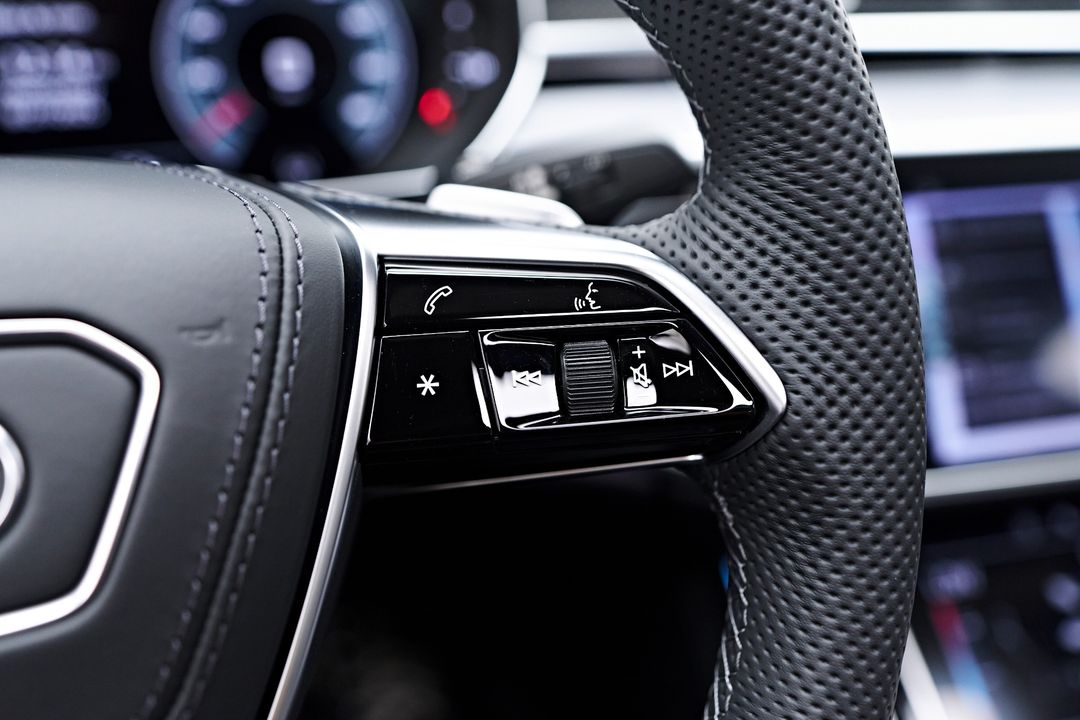 2025 Audi S8