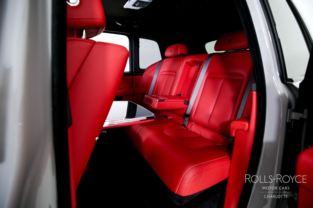 2025 Rolls-Royce Black Badge Cullinan