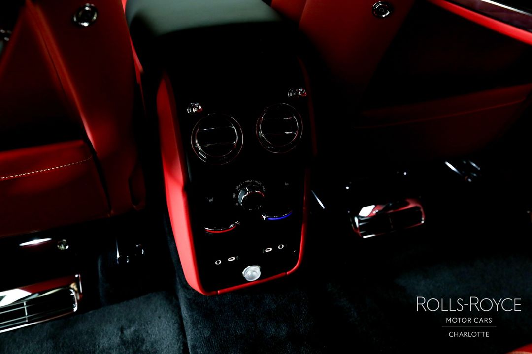 2025 Rolls-Royce Black Badge Cullinan