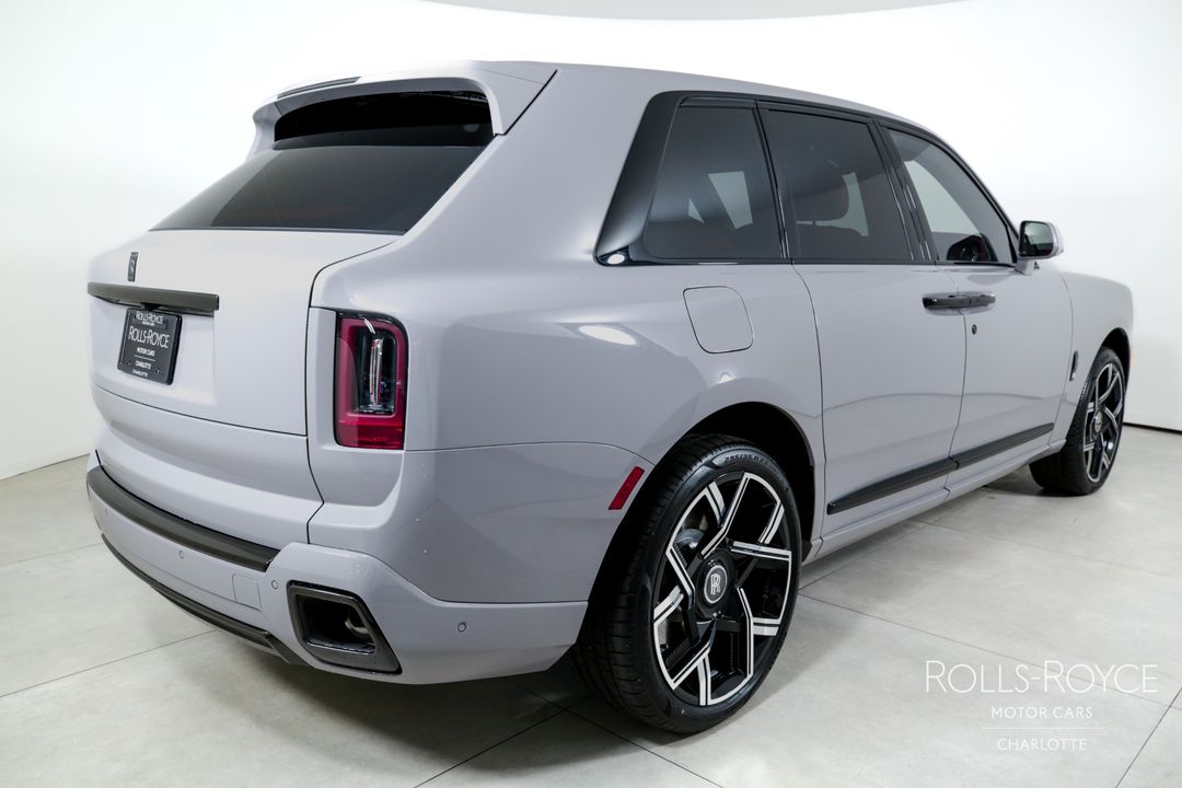 2025 Rolls-Royce Black Badge Cullinan