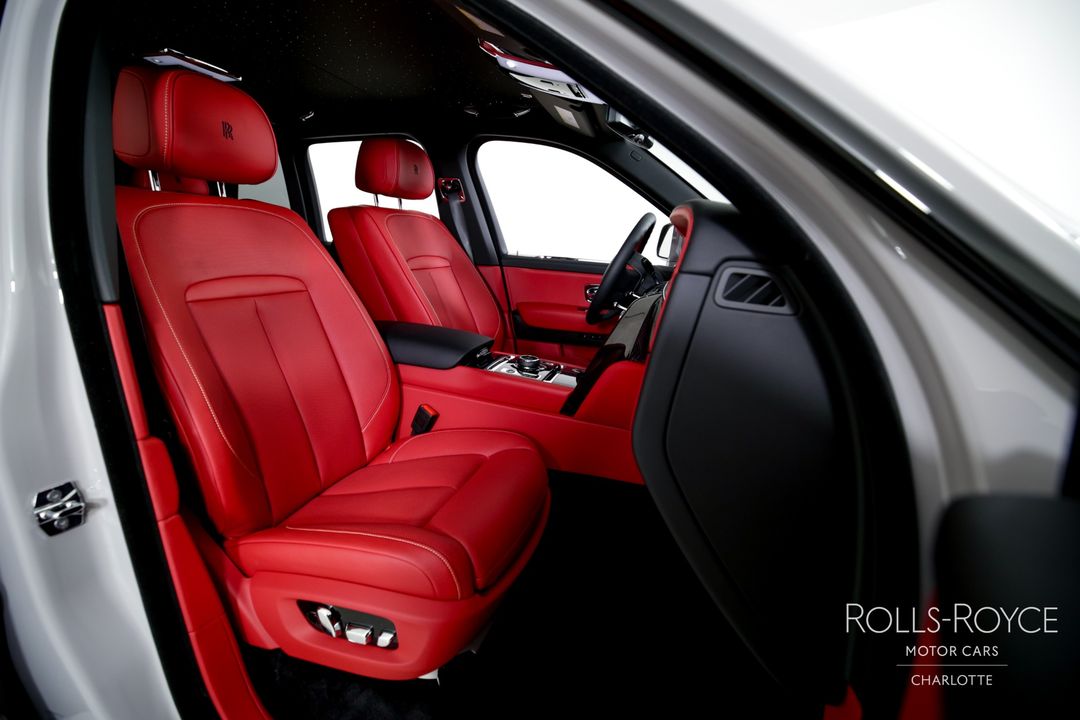 2025 Rolls-Royce Black Badge Cullinan