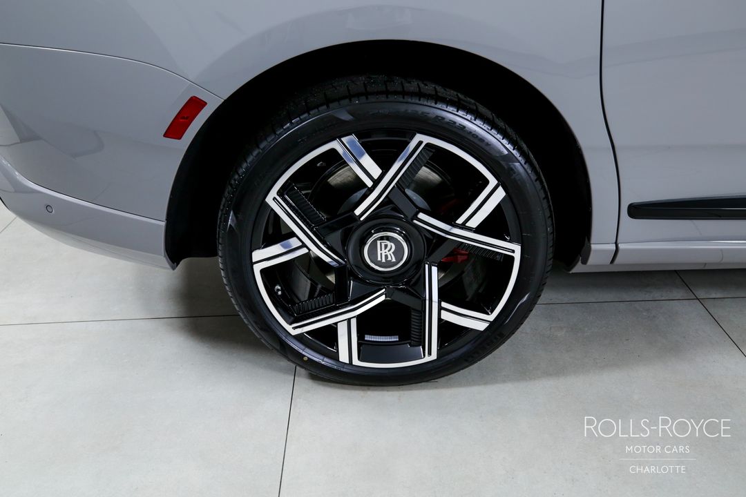 2025 Rolls-Royce Black Badge Cullinan