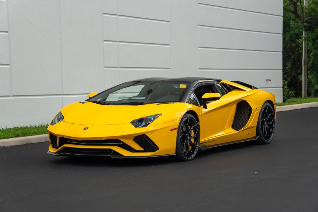 2022 Lamborghini Aventador