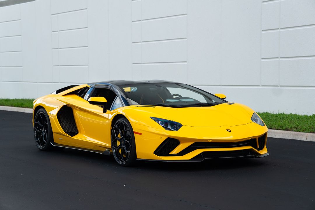 2022 Lamborghini Aventador