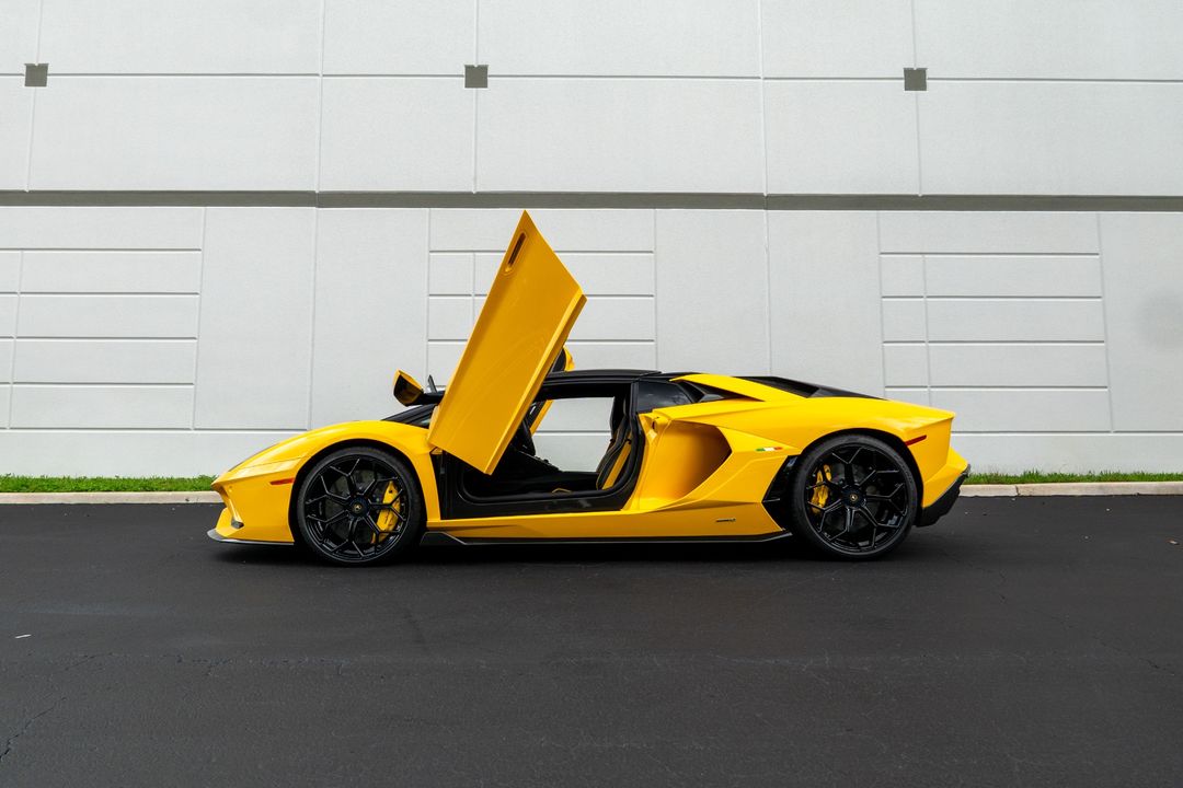 2022 Lamborghini Aventador