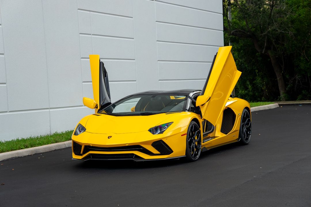 2022 Lamborghini Aventador