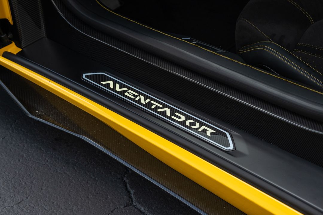 2022 Lamborghini Aventador