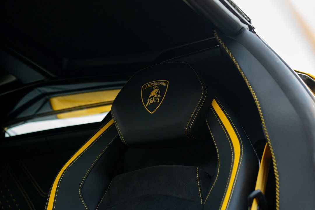 2022 Lamborghini Aventador