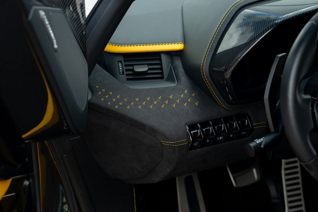 2022 Lamborghini Aventador
