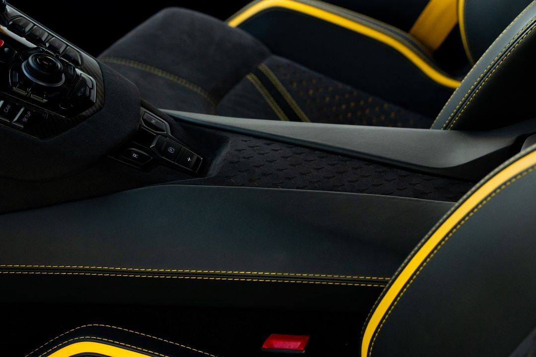 2022 Lamborghini Aventador