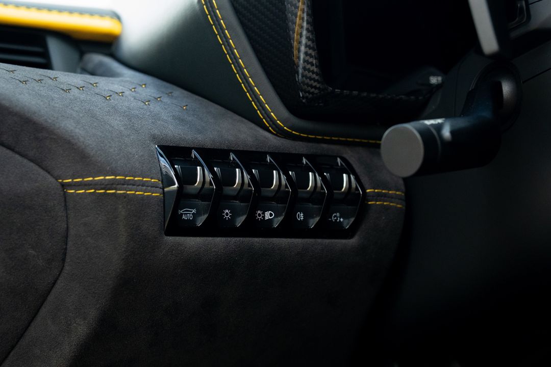 2022 Lamborghini Aventador