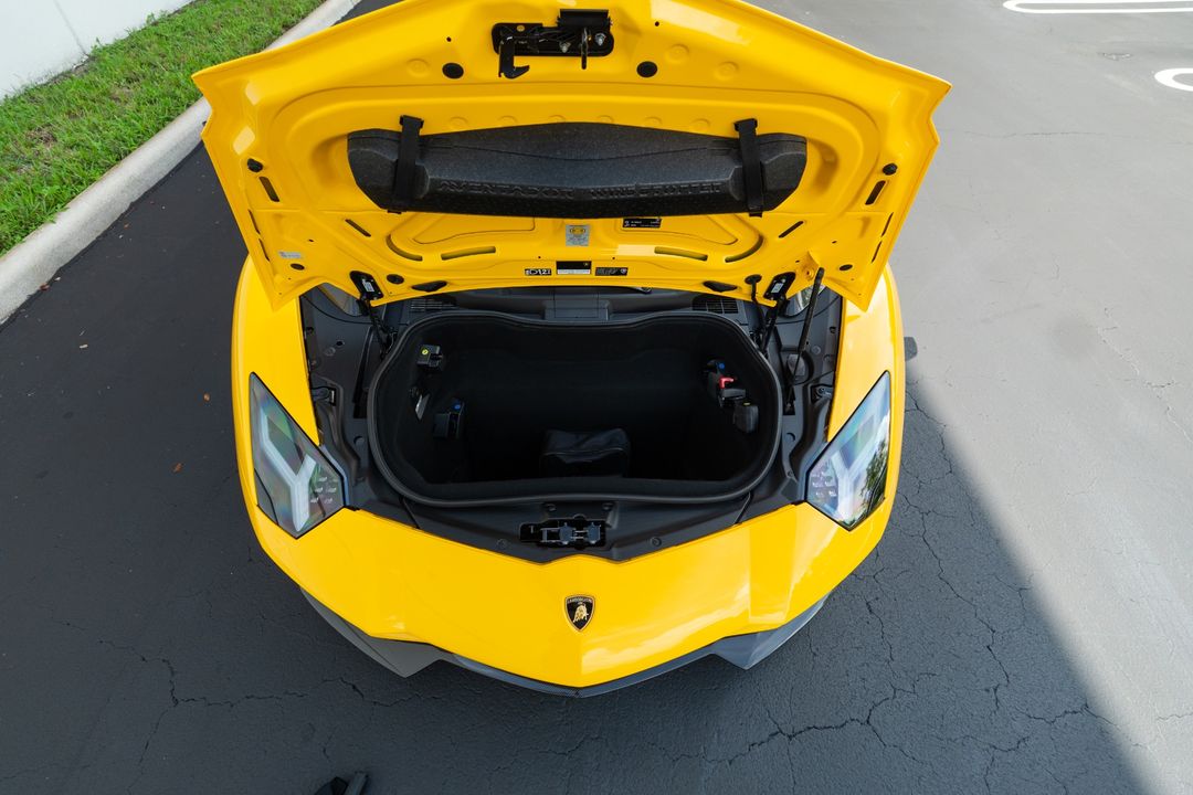 2022 Lamborghini Aventador