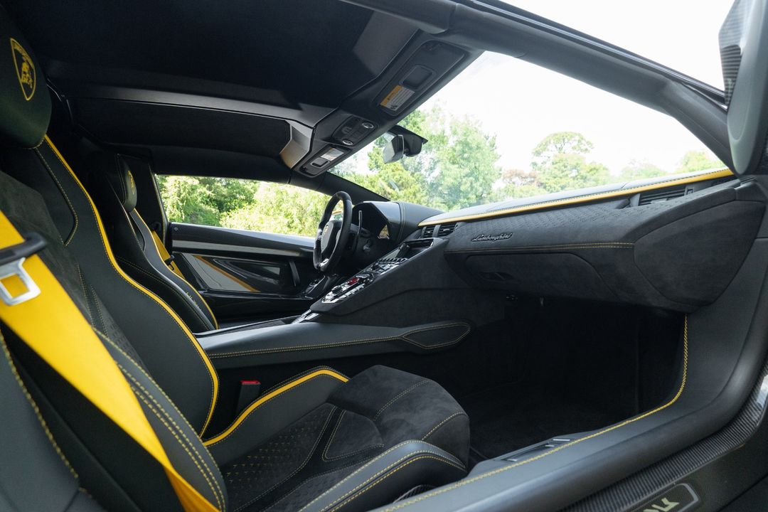 2022 Lamborghini Aventador