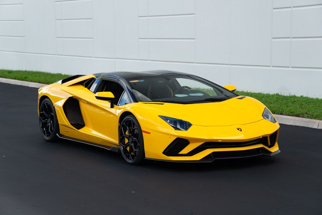 2022 Lamborghini Aventador