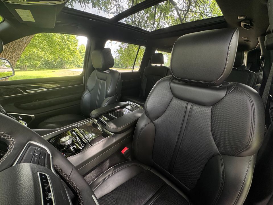 2024 Jeep Wagoneer